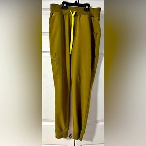 Figs olive martini jogger scrub pants